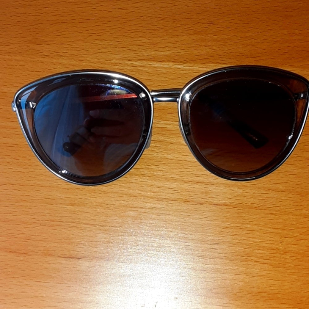 Circus by Sam Edelman sunglasses